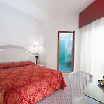Hotel Caravelle 3*