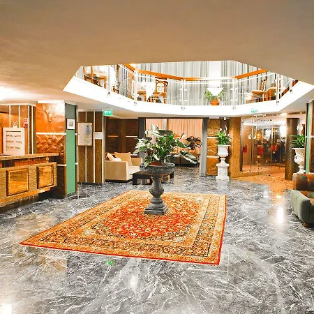 Caravelle 3*